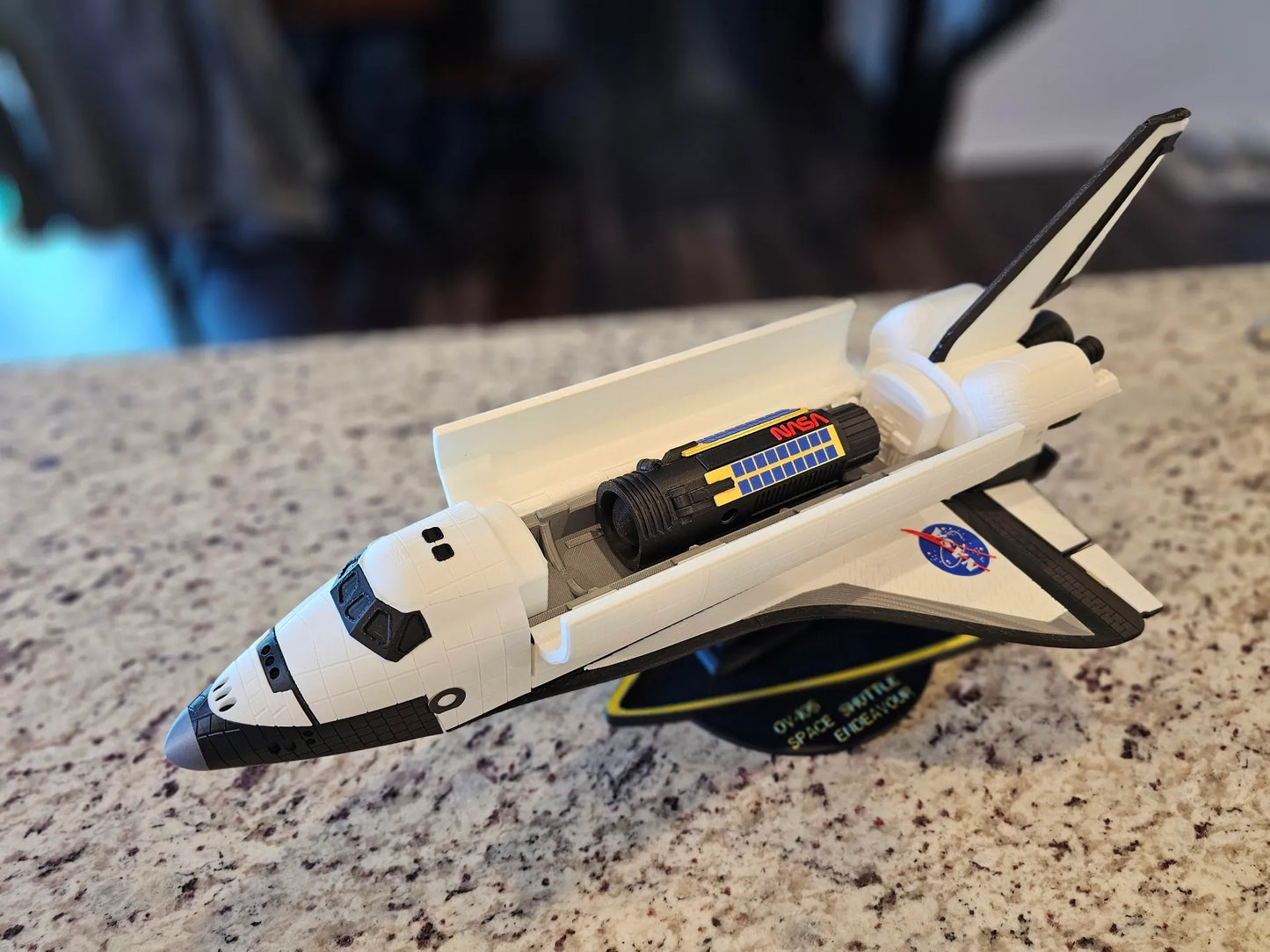 Space Shuttle Endeavour 50cm Tall (1:48 Scale)